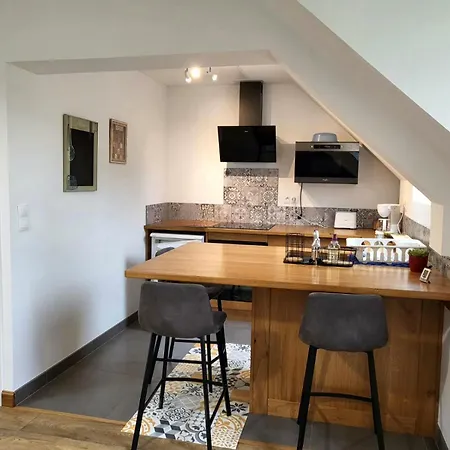Appartement: Ducey-les-cheris Apartament