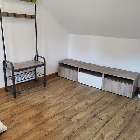 Appartement: Ducey-les-cheris * Ducey-Les Cheris