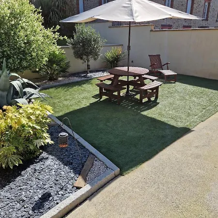 Appartement: Ducey-les-cheris Apartment Ducey-Les Cheris